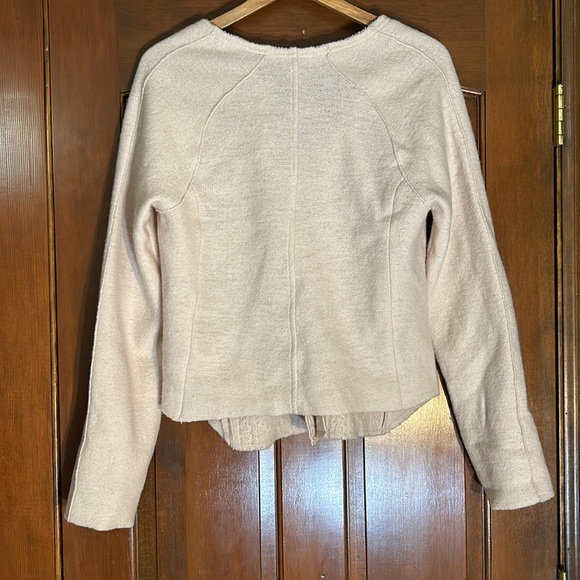 Knitted and Knotted cream colored Wool Sweater Size L - Picture 2 of 5
